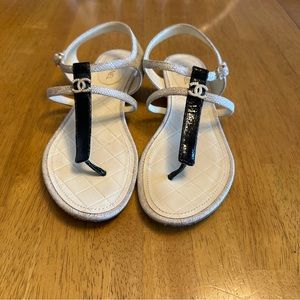 Chanel interlocking CC logo leather t strap sandals 38.5
